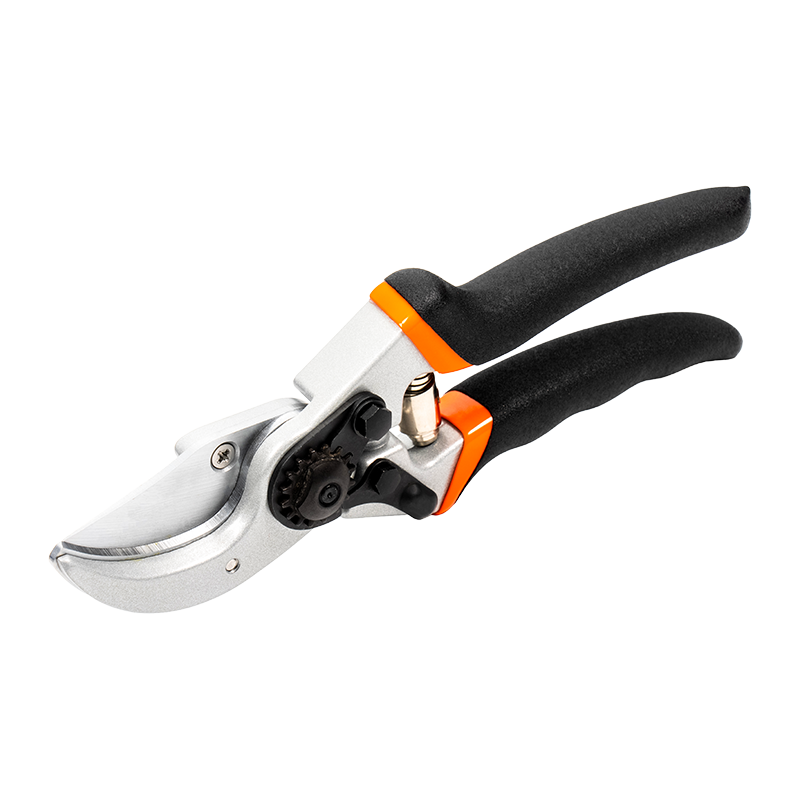 T102  Aluminum Bypass Pruning Shears